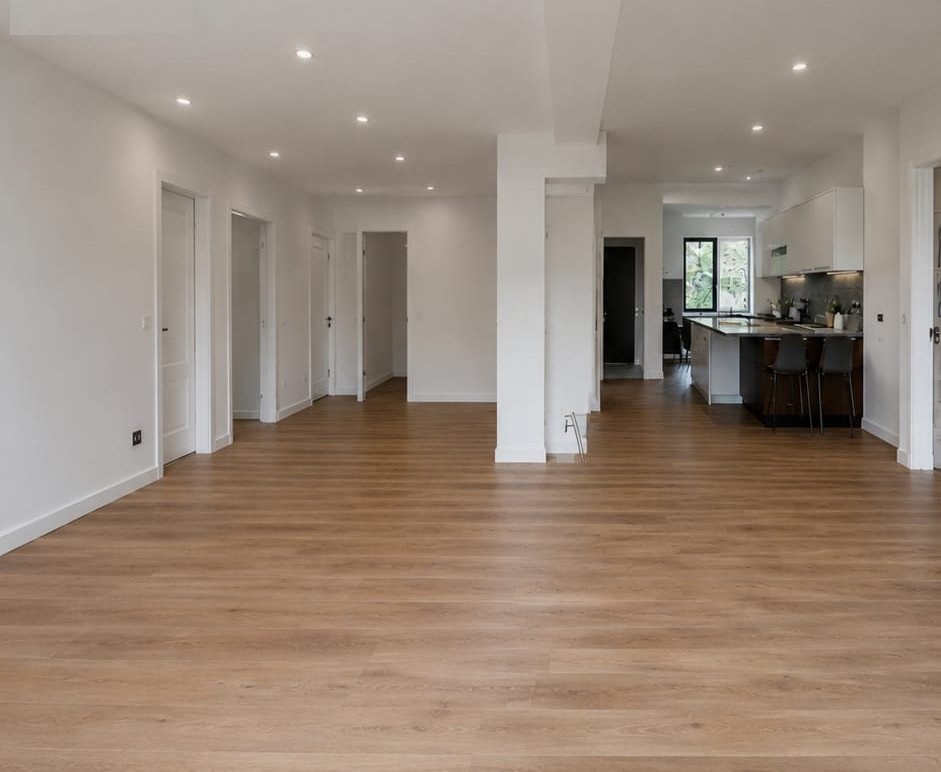 Interior remodel with plasterboard partitioning by ARQON in the Algarve